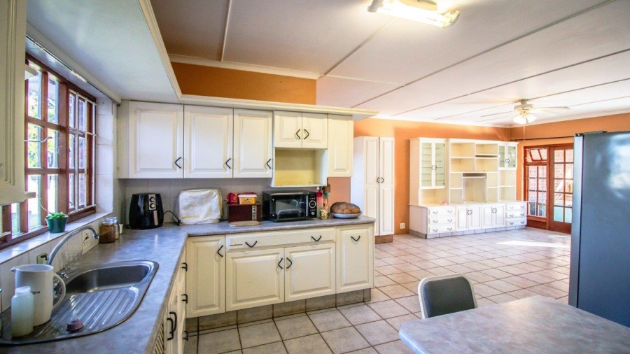 4 Bedroom Property for Sale in Dorchester Heights Eastern Cape